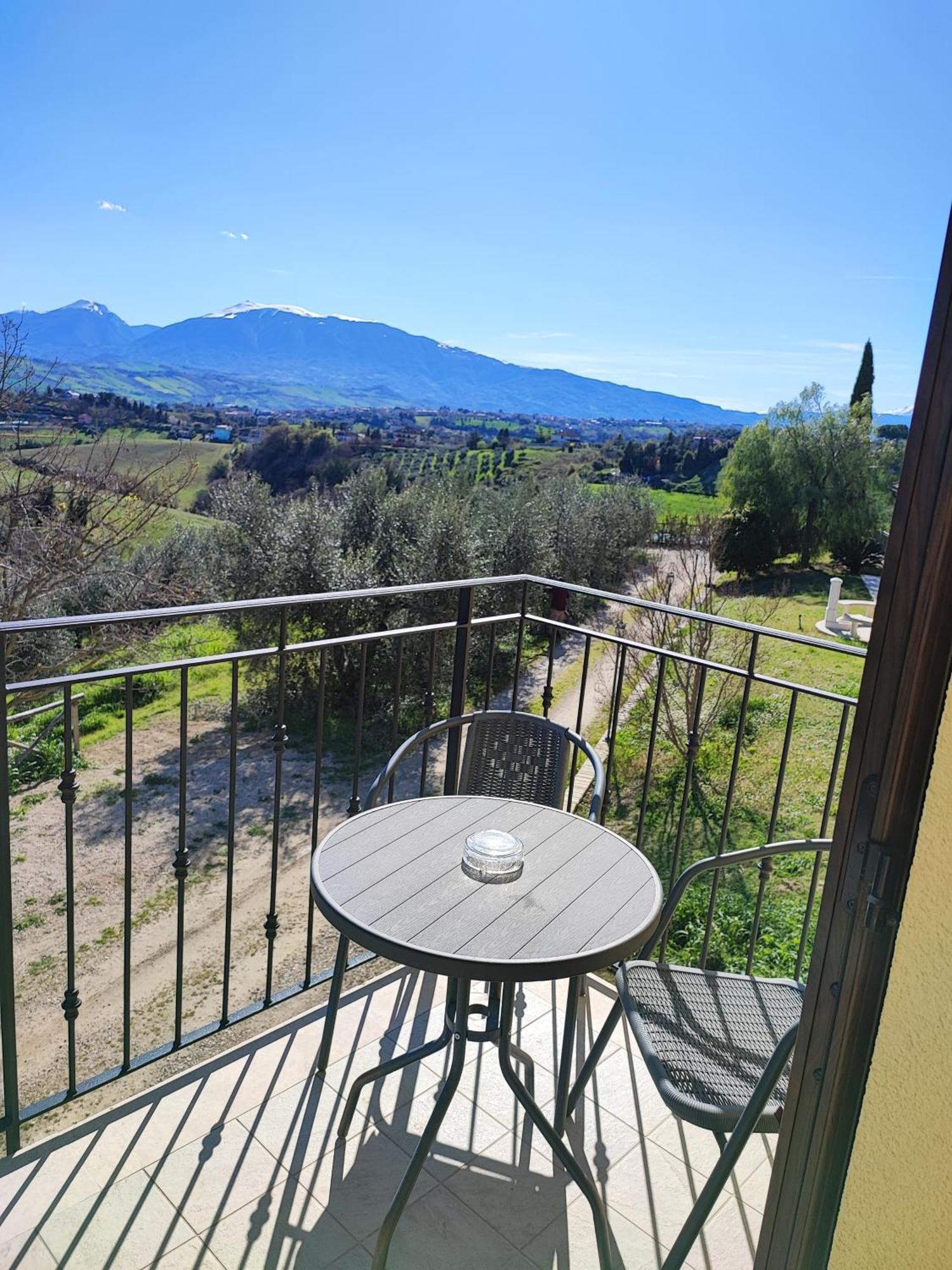 Agriturismo Alla Solagna Colli del Tronto Luaran gambar